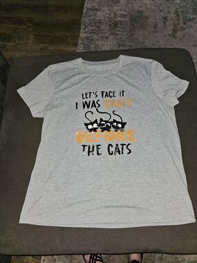 Grey "I Was Crazy Before The Cats" Graphic Tee - Pet Cat Lover